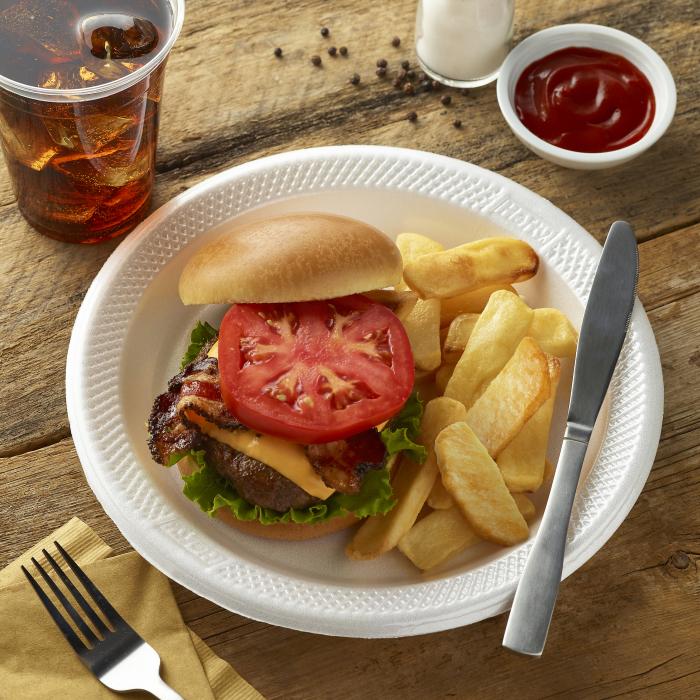 Deluxe Plates and Platters Hefty